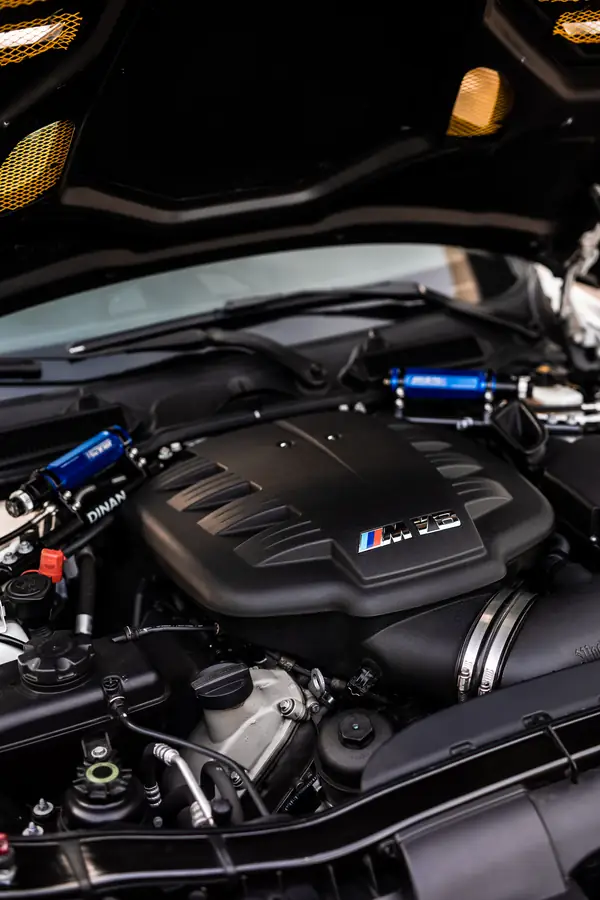 S65 V8 engine bay